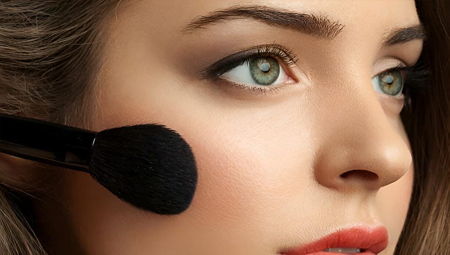 راهنمای کامل میکاپ لایت+3 نکته کلیدی برای ماندگاری بیشتر