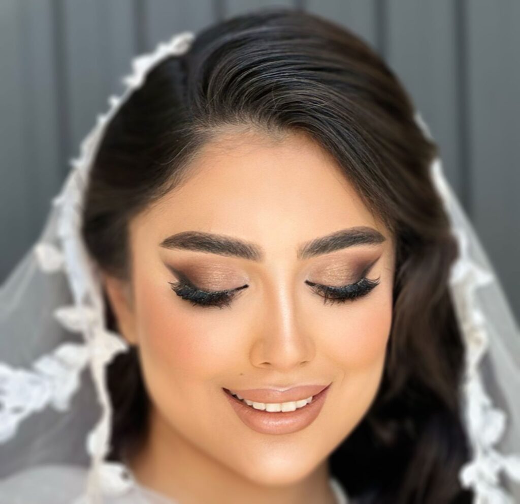 راهنمای کامل میکاپ لایت+3 نکته کلیدی برای ماندگاری بیشتر